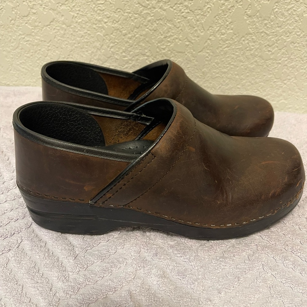 Women’s Dansko brown leather clog